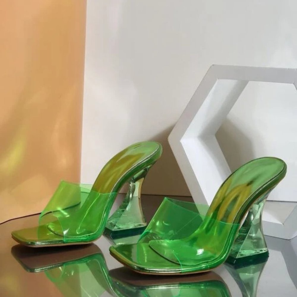GREEN Clear Strap open toe Sculptural acrylic heels - Picture 5 of 6
